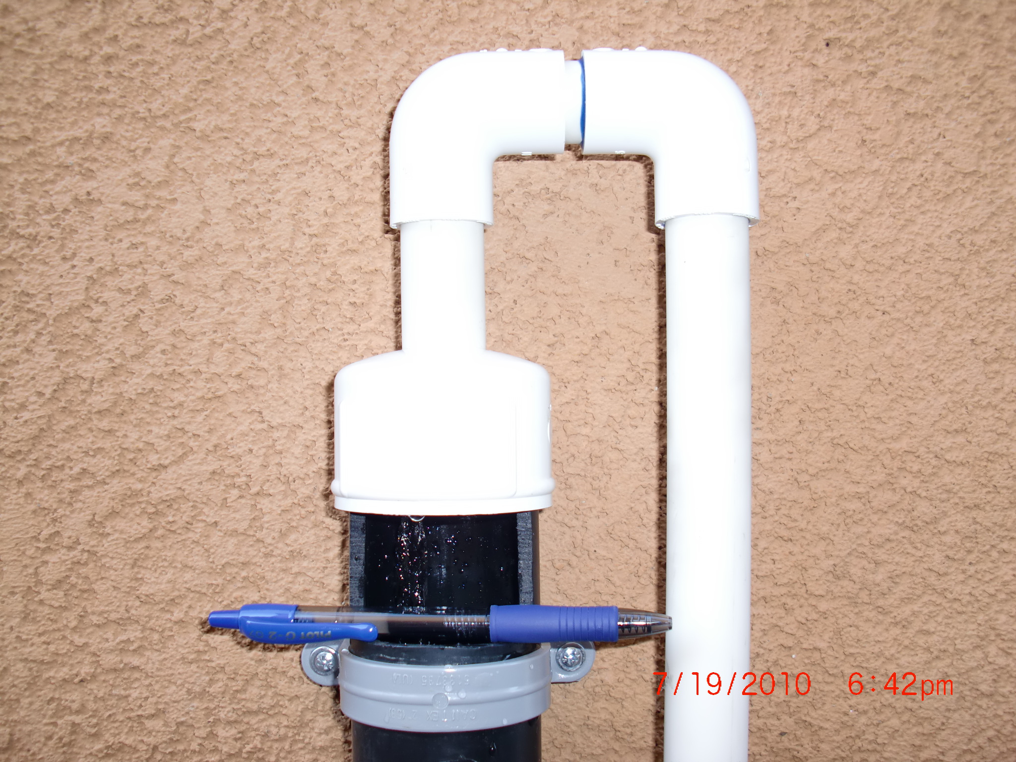 Air gap device plumbing